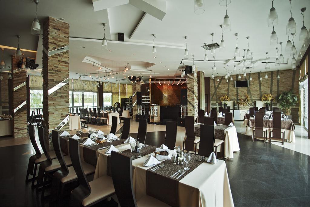 Victoria Hotel & Business Centre Minsk Ngoại thất bức ảnh